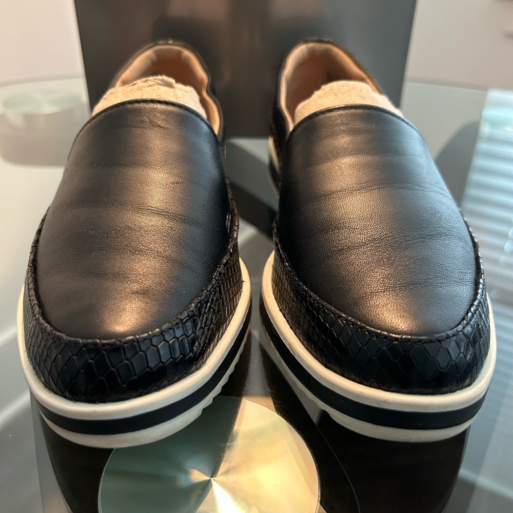 Naturalizer Flat shoes sz 7